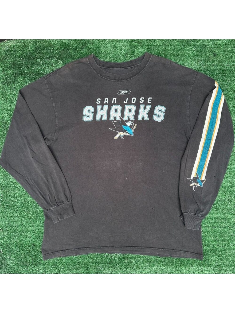 Vintage Y2K San Jose Sharks T-Shirt Black XL Long Sleeve NHL Hockey Streetwear